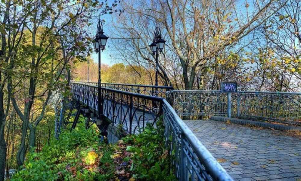 Kiev Bridge of Kisses | Kiev tour guide | Top 10 Romantic Places in Kiev